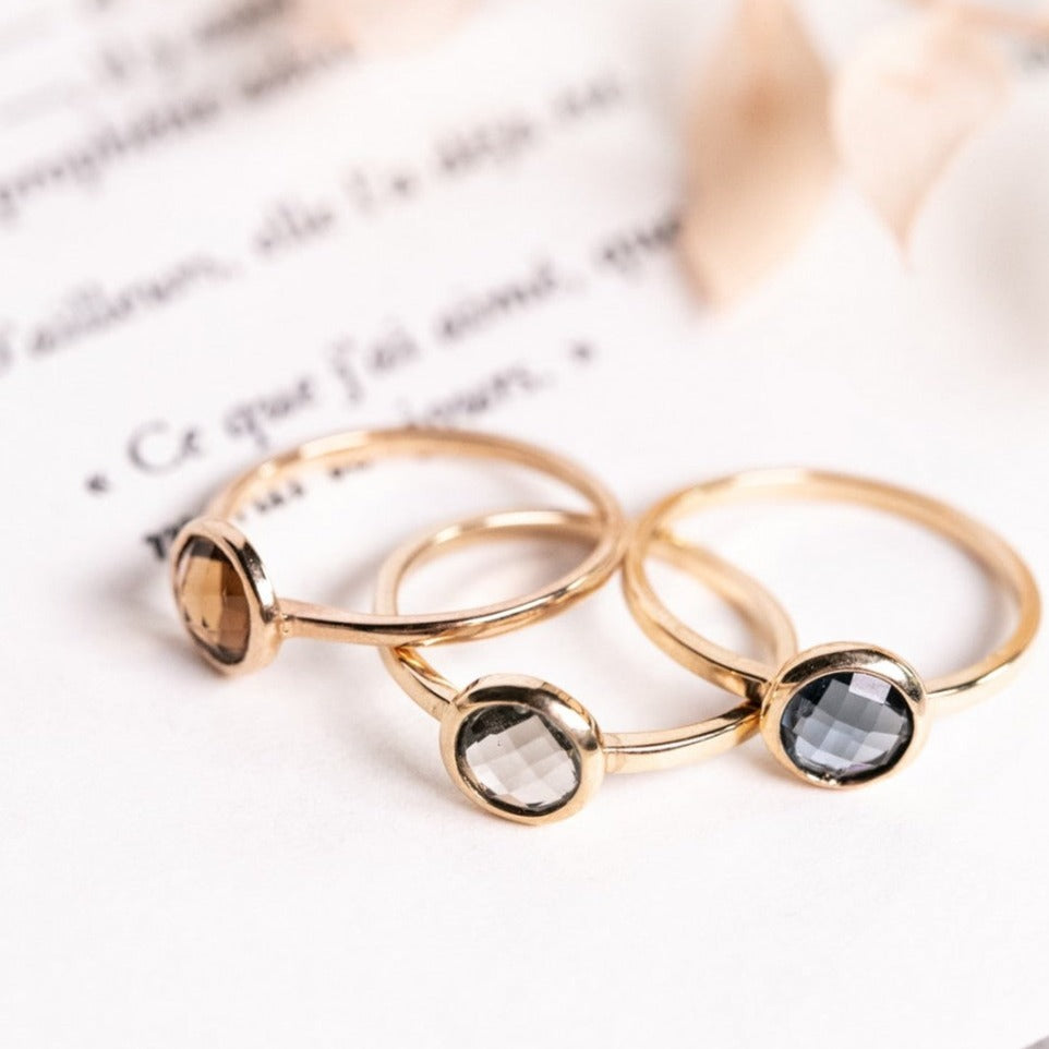 Bijoux élégants et personnalisés de Nouvel Amour, créés avec soin depuis 2007.