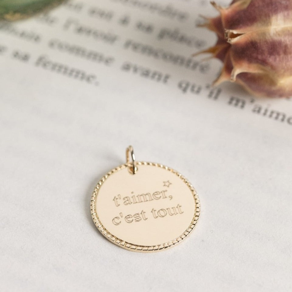 Bijoux élégants et personnalisés de Nouvel Amour, créés avec soin depuis 2007.
