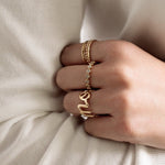 Bijoux raffinés et intemporels, fabriqués à la main par Nouvel Amour.
