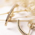 Bijoux raffinés et intemporels, fabriqués à la main par Nouvel Amour.
