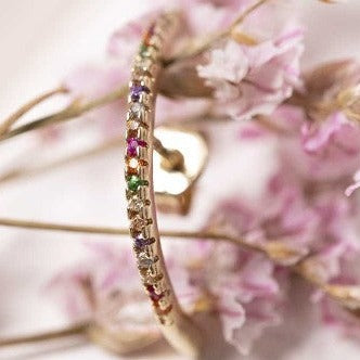 Bijoux raffinés et intemporels, fabriqués à la main par Nouvel Amour.