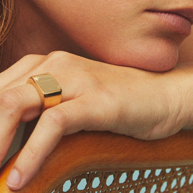 Bijoux élégants et personnalisés de Nouvel Amour, créés avec soin depuis 2007.